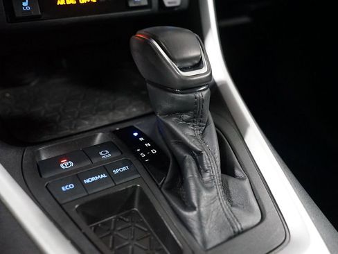 Certified 2022 Toyota RAV4 XLE Premium FWD image 20