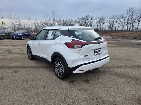 Used 2023 Nissan Kicks SV image 5