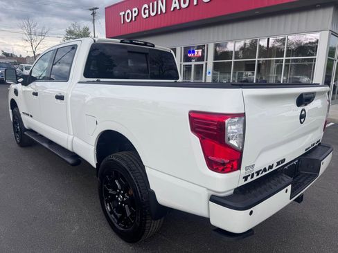 Used 2019 Nissan Titan SV w/ SV Convenience Package AWD/4WD image 5
