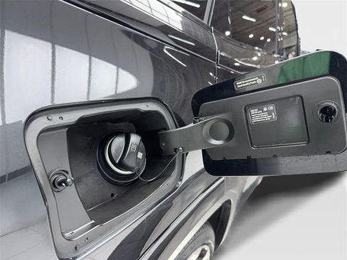 Used 2023 BMW XM image 52