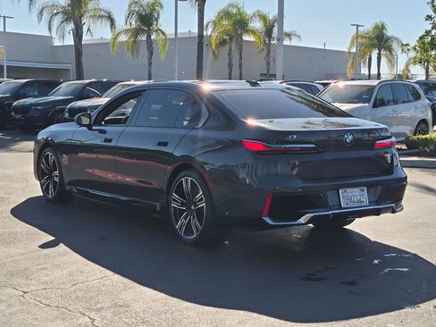 Used 2024 BMW i7 xDrive60 AWD/4WD image 8