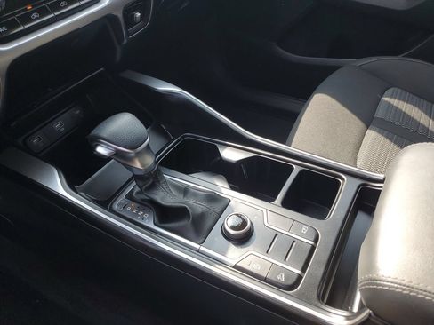 Certified 2023 Kia Sorento LX AWD/4WD image 19