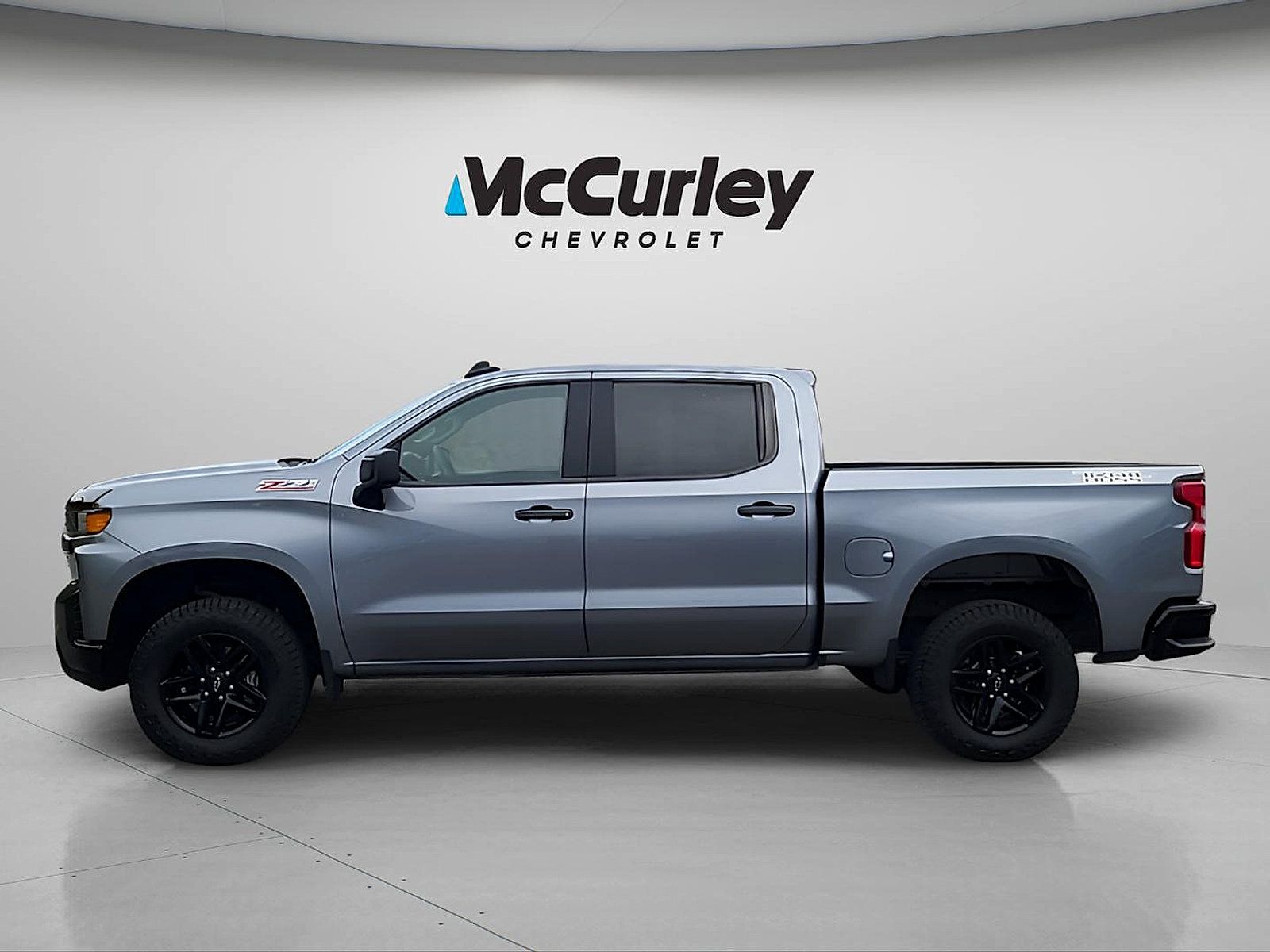 Used 2022 Chevrolet Silverado 1500 Custom Trail Boss AWD/4WD image 4