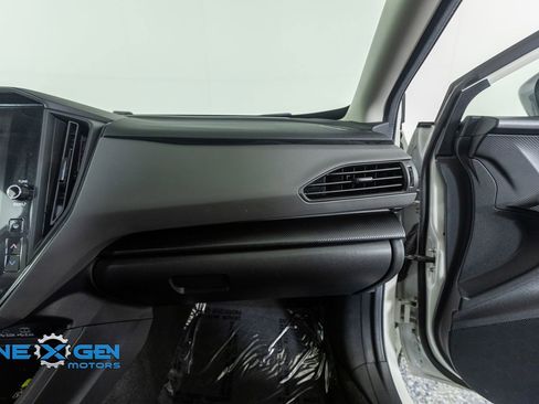 Used 2024 Subaru Crosstrek 2.5i Limited w/ Crosstrek Mirror Package image 37