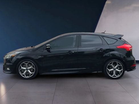 Used 2016 Ford Focus ST FWD image 2