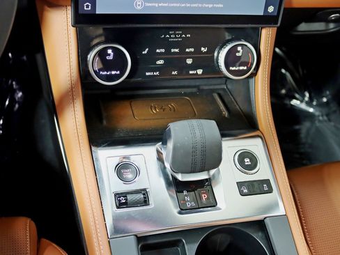 Used 2025 Jaguar F-PACE R-Dynamic S AWD/4WD image 24