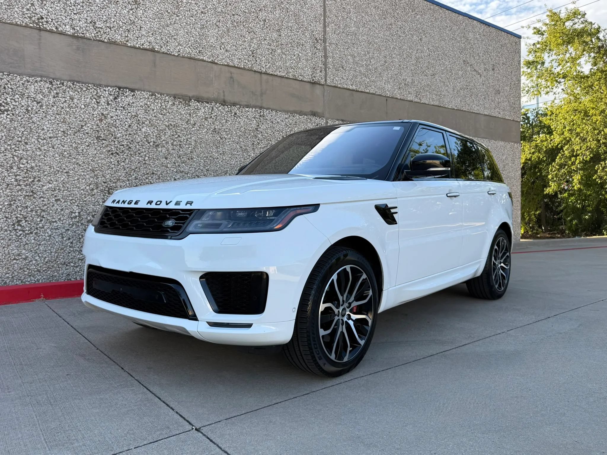Used 2019 Land Rover Range Rover Sport Autobiography AWD/4WD image 2