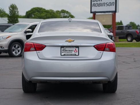 Used 2016 Chevrolet Impala LT FWD image 4