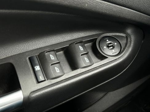 Used 2018 Ford Escape SE image 31