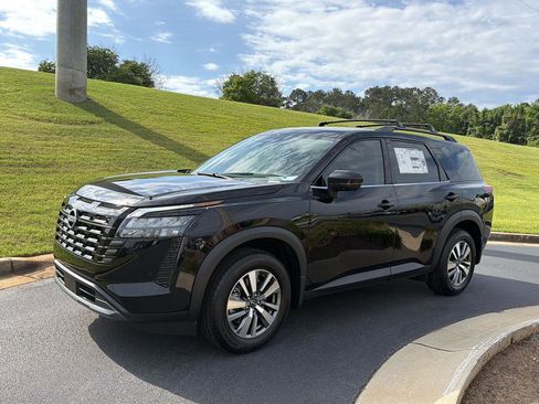 New 2026 Nissan Pathfinder SL FWD image 1