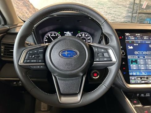 Used 2025 Subaru Outback Premium AWD/4WD image 64