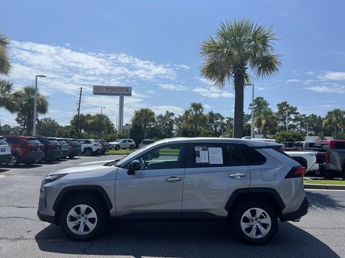 Used 2024 Toyota RAV4 LE FWD image 7