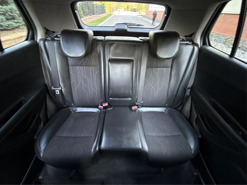 Used 2019 Chevrolet Trax LT w/ LT Convenience Package FWD image 27