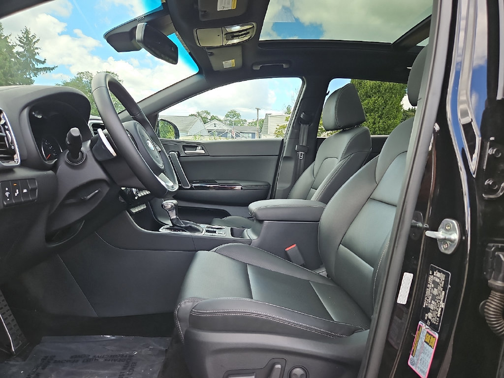 Certified 2022 Kia Sportage Nightfall Edition w/ Nighfall AWD Premium Package image 14