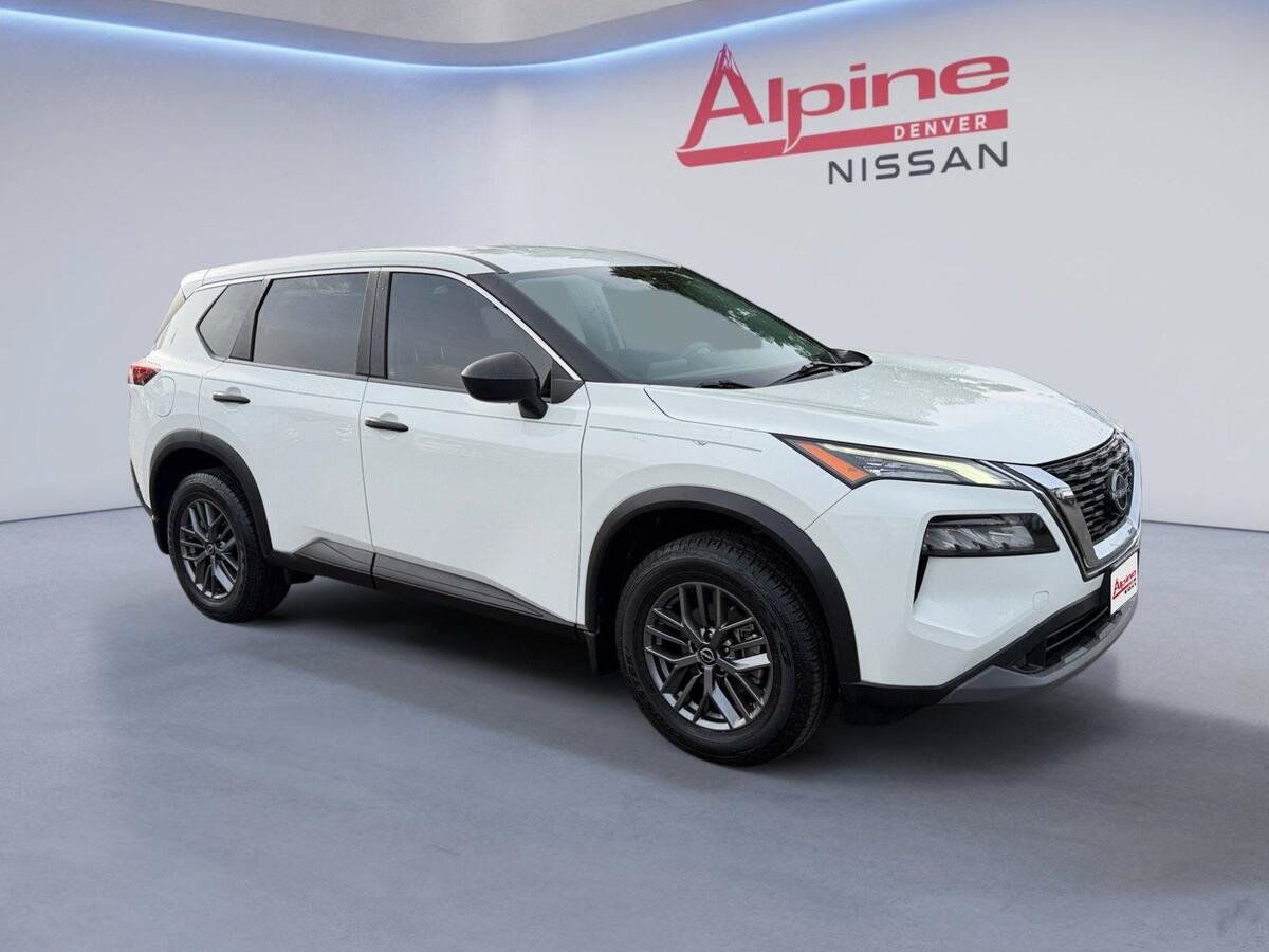 Used 2023 Nissan Rogue S FWD image 7