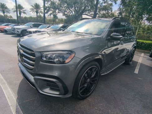 Used 2026 Mercedes-Benz GLS 450 4MATIC image 21