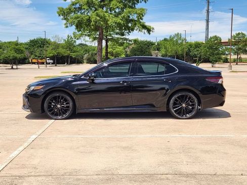 Used 2024 Toyota Camry XSE w/ Cold Weather Package FWD image 4