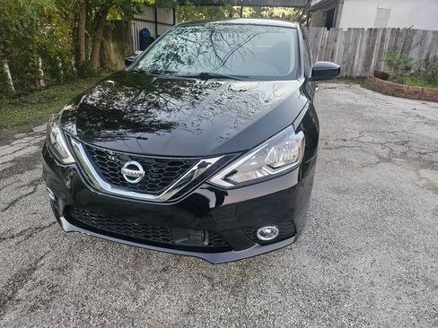 Used 2019 Nissan Sentra SV image 1
