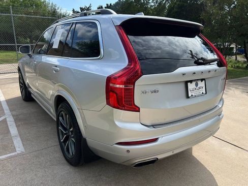 Used 2018 Volvo XC90 T6 Momentum w/ Convenience Package AWD/4WD image 9