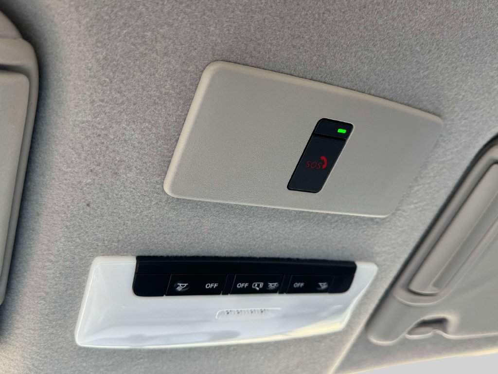 Used 2024 Nissan Kicks SV FWD image 30