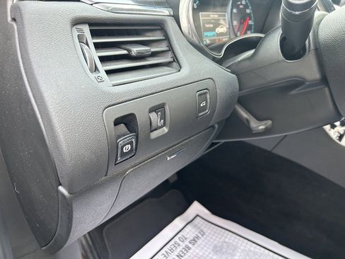 Used 2019 Chevrolet Impala LT image 8