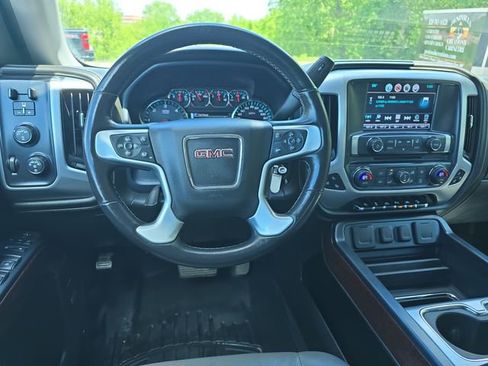 Used 2017 GMC Sierra 1500 SLT AWD/4WD image 18