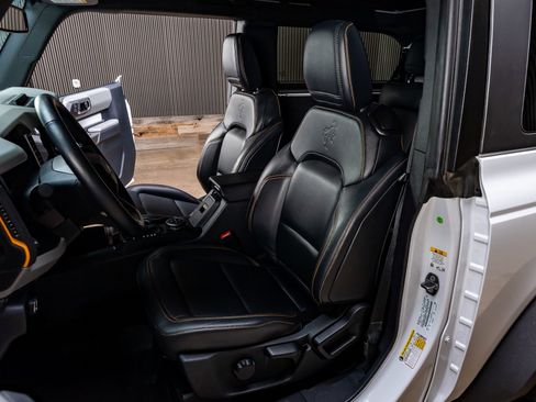 Used 2023 Ford Bronco Badlands AWD/4WD image 30