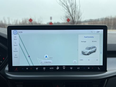 Used 2023 Ford Escape SE w/ Class II Trailer Tow Package image 23