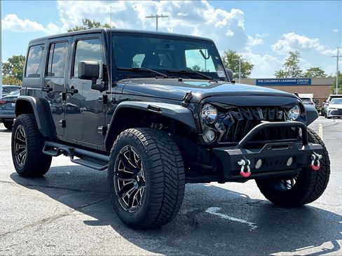 Used 2015 Jeep Wrangler Unlimited Sport w/ Quick Order Package 24S AWD/4WD image 3