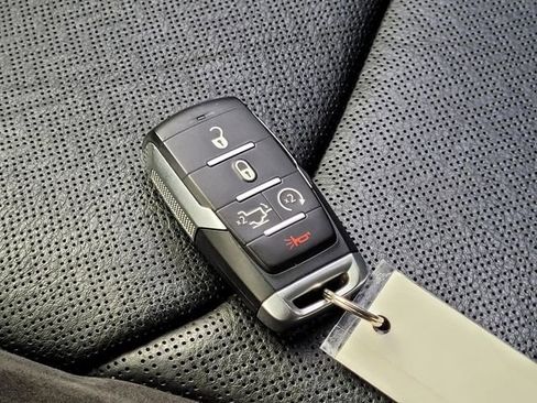 Used 2022 RAM 1500 Laramie image 34