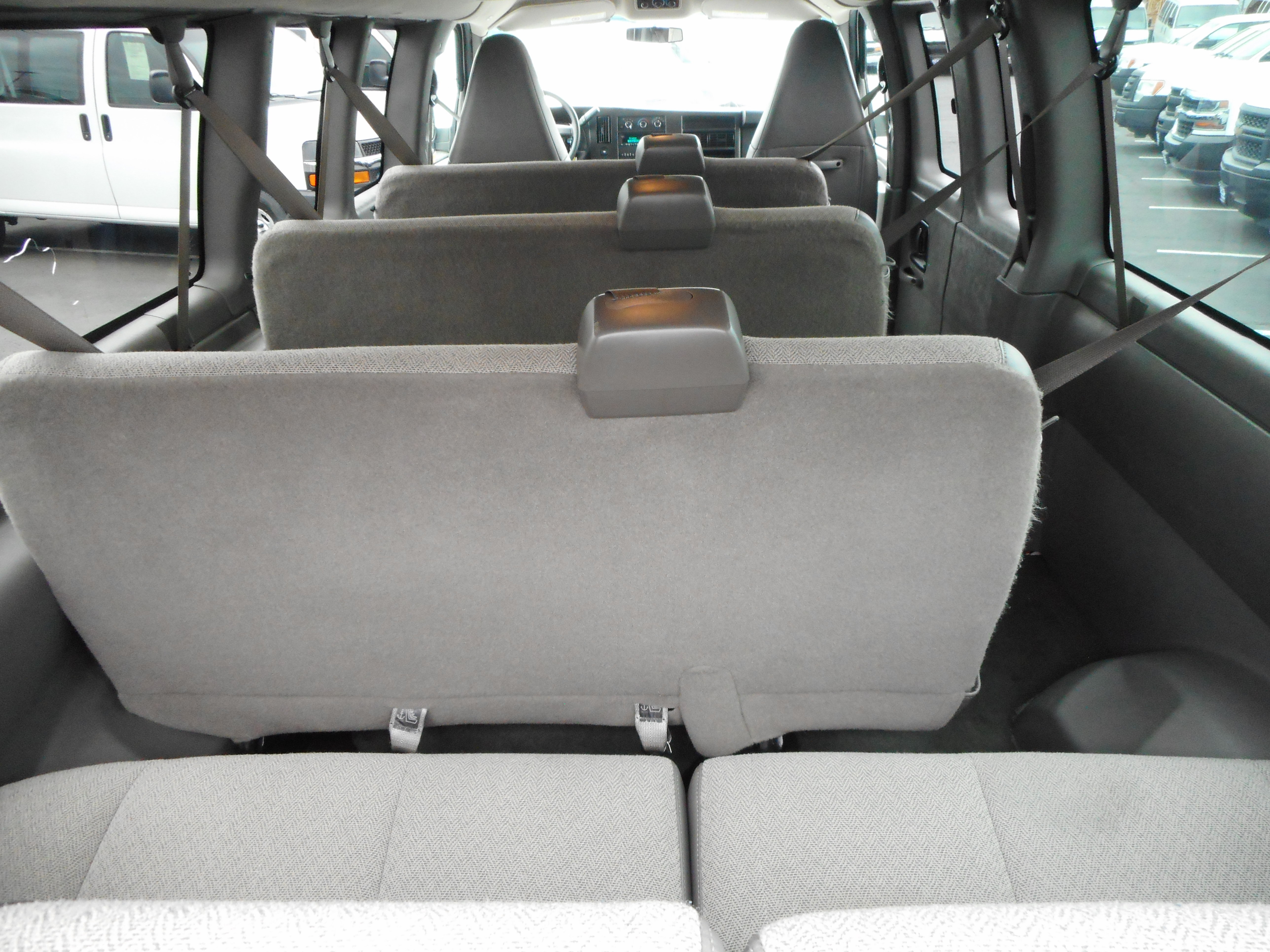 Used 2017 Chevrolet Express 3500 LT w/ LT Preferred Equipment Group RWD image 18
