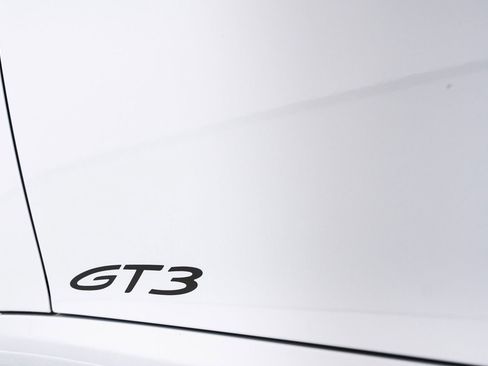 Used 2025 Porsche 911 GT3 RWD image 20