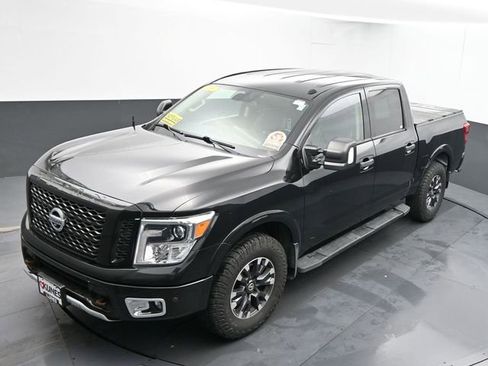 Used 2018 Nissan Titan PRO-4X w/ Pro-4x Convenience Package image 40