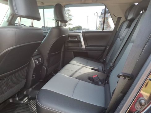 Used 2018 Toyota 4Runner SR5 Premium AWD/4WD image 13