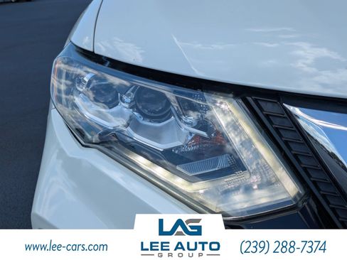 Used 2020 Nissan Rogue SL w/ Premium Package FWD image 8