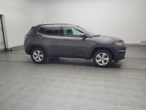Used 2019 Jeep Compass Latitude w/ Cold Weather Group AWD/4WD image 11