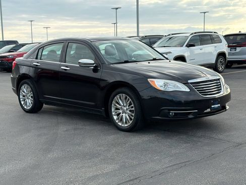Used 2012 Chrysler 200 Limited FWD image 1