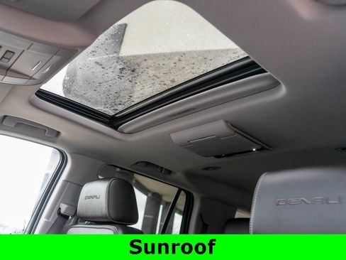 Used 2019 GMC Yukon Denali w/ Open Road Package image 12