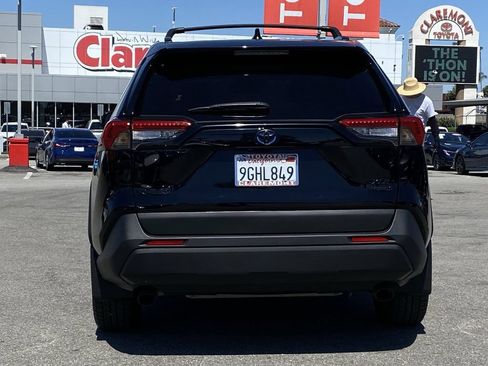 Certified 2023 Toyota RAV4 XLE Premium AWD/4WD image 41