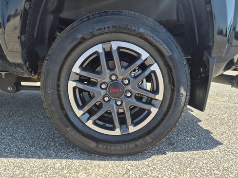 Used 2024 Toyota Tacoma TRD Sport image 9