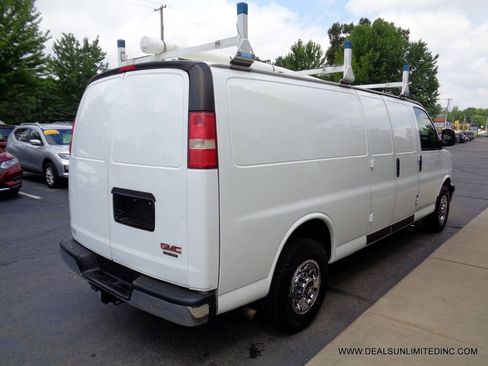 Used 2014 GMC Savana 2500 Extended RWD image 3