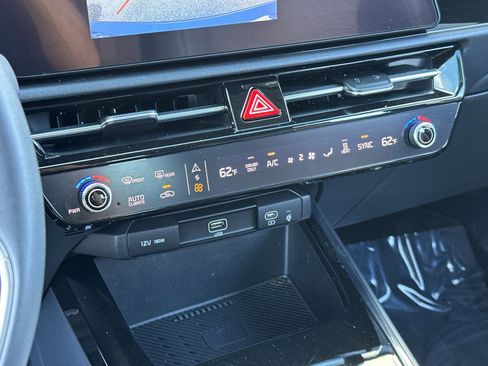 Certified 2024 Kia Niro Wind image 21