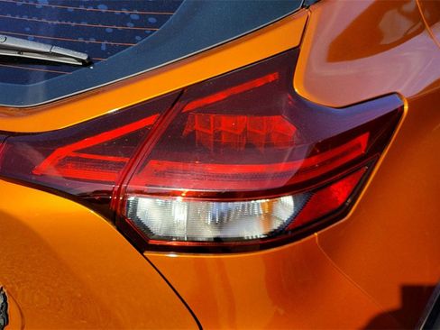 Used 2021 Nissan Kicks SR w/ Interior Electronics Package image 5