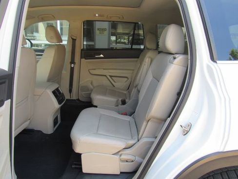 Used 2022 Volkswagen Atlas SE w/ Panoramic Sunroof Package image 18