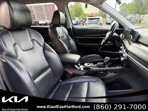 Certified 2024 Kia Telluride S w/ S Sunroof Package AWD/4WD image 11