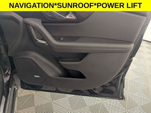 Used 2019 Chevrolet Blazer RS FWD image 36