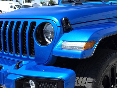 Certified 2023 Jeep Gladiator Overland image 8