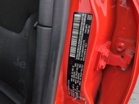 Used 2017 Jeep Renegade Latitude w/ Popular Equipment Group AWD/4WD image 42