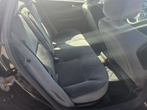 Used 2015 Chevrolet Impala LT w/ LT Sunroof Package image 12