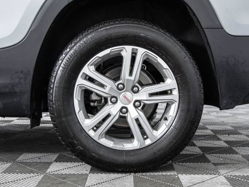 Used 2024 GMC Terrain SLE AWD/4WD image 44